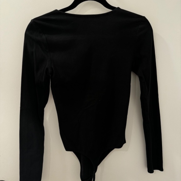Wilfred Aritzia Free Mayowa Black Lace Up Bodysuit, Size Medium - Picture 12 of 12